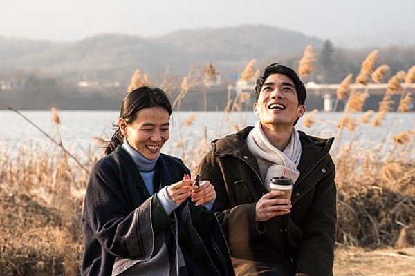 영화 '어른도감' 스틸컷 (사진=영화사 진진)