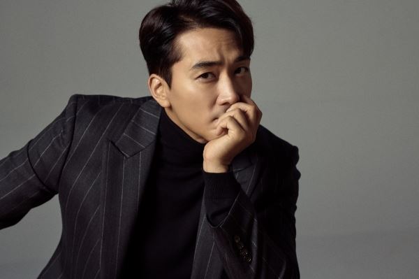 OCN '플레이어'의 주인공 강하리 역의 배우 송승헌(사진=더좋은이엔티)