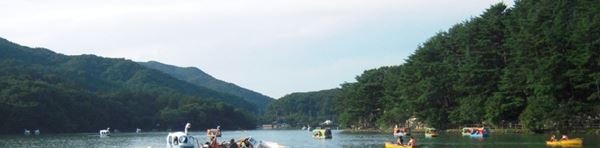 현재 산정호수는 사진과 같은 맑은 물을 볼 수 없다. 지하수까지 고갈돼 호수 바닥이 훤히 드러난 상태다. (사진=산정호수 홈페이지)